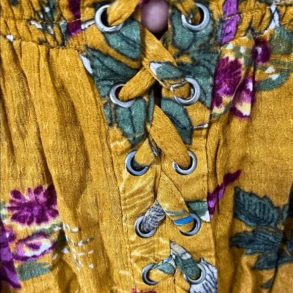 House of Harlow Floral Mustard Boho Peasant Blouse Grommet Tie Detail Size Small - Picture 2 of 8